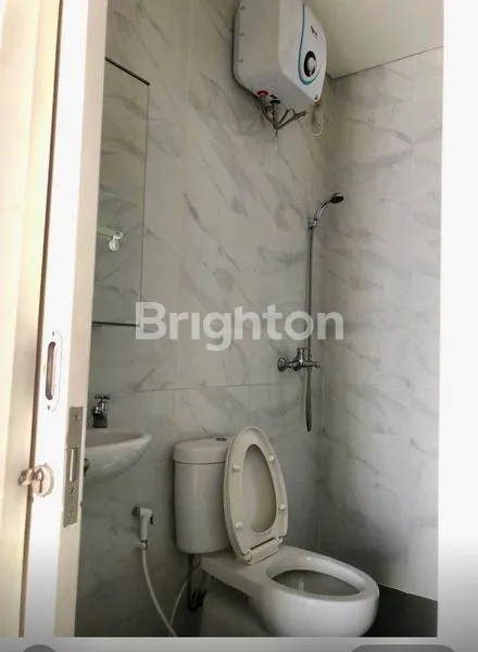 image DISEWAKAN *RUMAH SEMI-FURNISED, STRATEGIS, ONE GATE CLUSTER. KIWI RESIDENCE ,  GRAHA RAYA BINTARO (6)