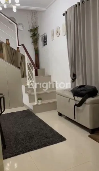 image RUMAH 2 LANTAI HOOK SIAP HUNI DI PURI BETA 2 - CILEDUG (4)