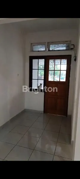 image RUMAH 2 LANTAI DI CLUSTER PREMIUM GRAHA RAYA BINTARO (4)