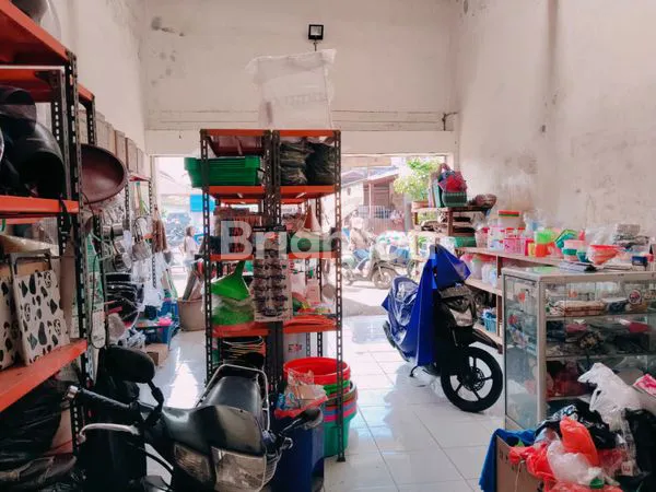 image RUMAH MEWAH 2 LANTAI DI SIMO MAGERSARI, SERTIFIKAT SHM, HARGA TERJANGKAU! (3)