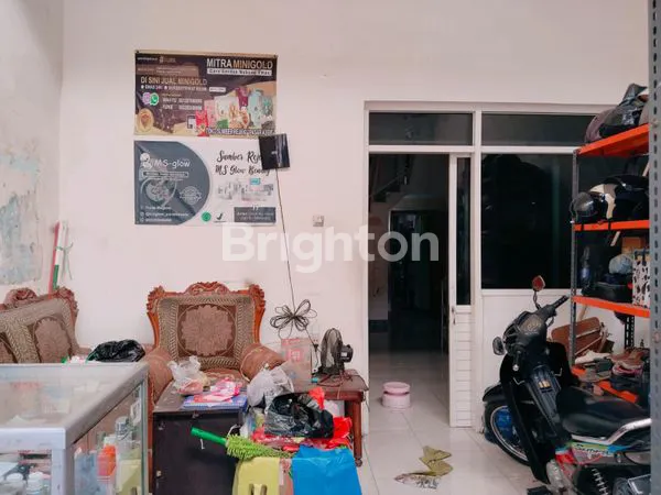 image RUMAH MEWAH 2 LANTAI DI SIMO MAGERSARI, SERTIFIKAT SHM, HARGA TERJANGKAU! (5)