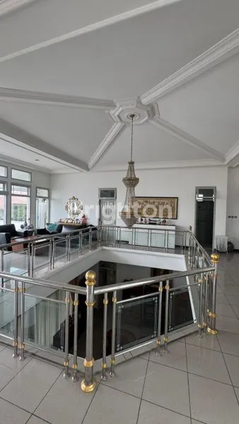 image RUMAH MEWAH FULLY-FURNISHE DI CIGADUNG, BANDUNG UTARA HARGA TERJANGKAU!  (7)