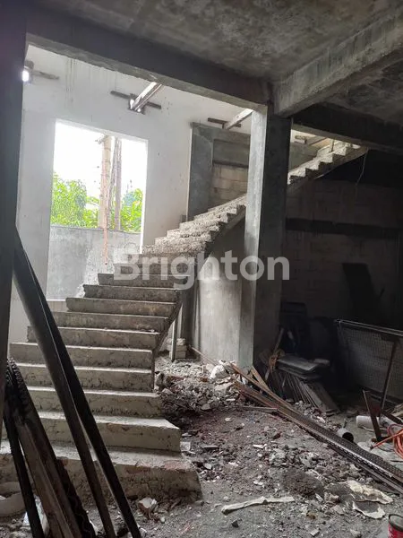 image DIJUAL RUMAH HOOK SETENGAH JADI DI PANDUGO (3)