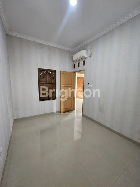 image RUMAH 3 LANTAI DEKAT STASIUN MRT CIRENDEU  (6)