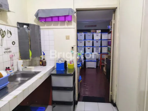 image RUMAH HOOK DEKAT MALL DAN UNIVERSITAS TERNAMA DI TANJUNG DUREN, JAKARTA BARAT (7)