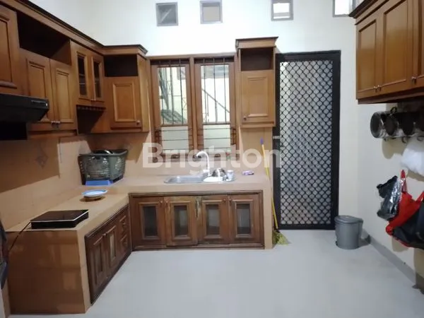 image RUMAH 2 LANTAI FULL FURNISHED DI PESONA KHAYANGAN DEPOK (2)