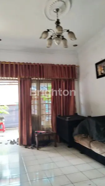 image RUMAH PINGGIR JALAN STRATEGIS DI LENTENG AGUNG JAKARTA SELATAN (2)