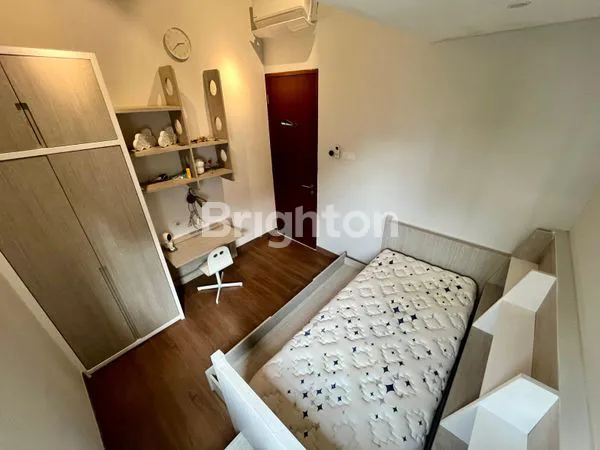 image RUMAH CANTIK 2 LANTAI FULLY FURNISHED DI GRAND TREVISTA REMPOA, CIPUTAT TIMUR, TANGERANG SELATAN (6)