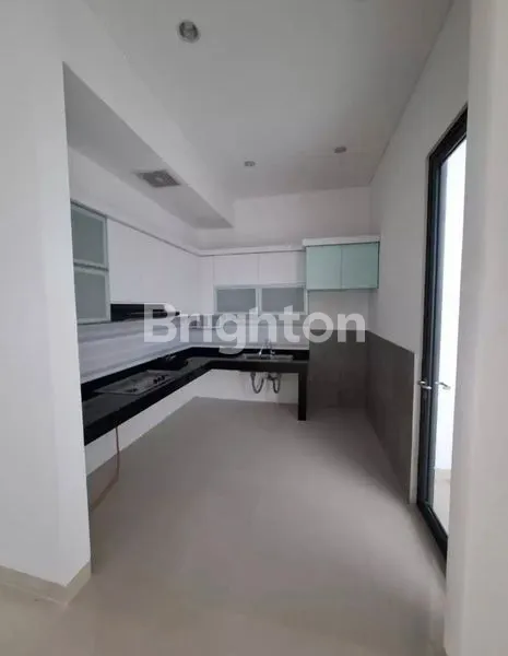 image PAKUWON CITY MINIMALIS 2 LANTAI ROW 3 MOBIL (2)