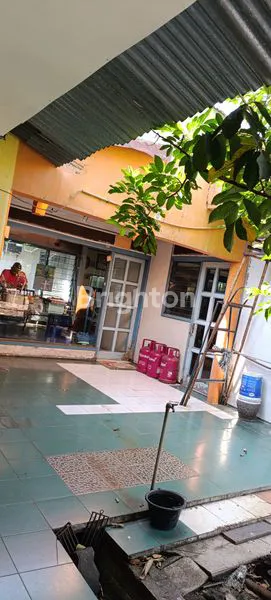 image RUMAH  HUNIAN NYAMAN DAN LUAS, DEKAT TRANSMART, DEKAT  AKSES   JALAN  SETIA  BUDI  ,  BURUAN   TURUN   HARGA (7)