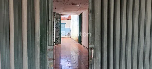 image RUMAH  HUNIAN NYAMAN DAN LUAS, DEKAT TRANSMART, DEKAT  AKSES   JALAN  SETIA  BUDI  ,  BURUAN   TURUN   HARGA (6)