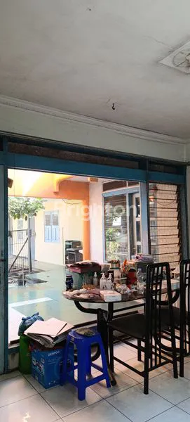 image RUMAH  HUNIAN NYAMAN DAN LUAS, DEKAT TRANSMART, DEKAT  AKSES   JALAN  SETIA  BUDI  ,  BURUAN   TURUN   HARGA (8)