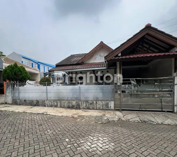RUMAH MEWAH 3 KT DI JALAN TAMAN CIBODAS, TANGERANG - HARGA TERJANGKAU