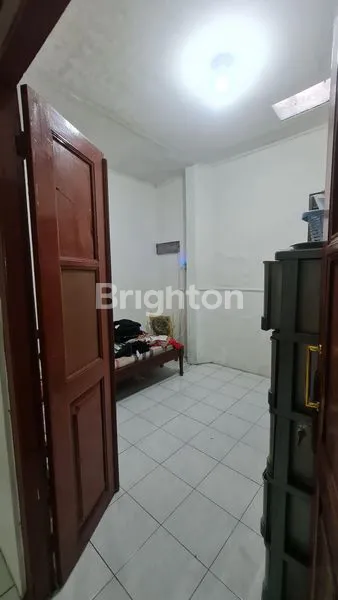 image RUMAH STRATEGIS DI JANTUNG KOTA SOLO, DEKAT ALUN-ALUN DAN SLAMET RIYADI (2)