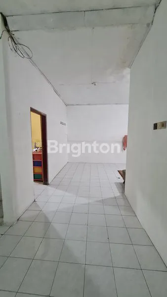 image RUMAH STRATEGIS DI JANTUNG KOTA SOLO, DEKAT ALUN-ALUN DAN SLAMET RIYADI (6)