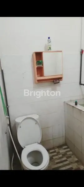 image JUAL RUMAH 1 1/2 LANTAI DI LOKASI RUMAH SUASA VILA YANG ASRI DAN SEJEK DENGAN UDARA SEGAR. COCOK UNTUK KELUARGA YANG MENGINGINKA KEHIDULAN YANG TENANG DAN NYAMAN (4)