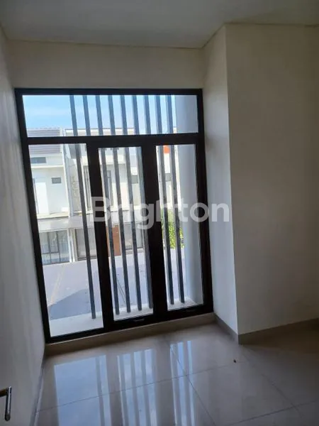 image RUMAH LEBAR 6 DI JGC CAKUNG TIMUR CAKUNG JAKARTA TIMUR CLUSTER SHINANO SEMI FURNISHED SHM (6)