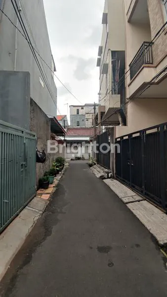 image RUMAH 2 LANTAI BEBAS BANJIR TANJUNG DUREN (3)