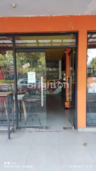 image RUMAH USAHA O JALAN NGAGEL  BEKAS SMACK BURGER  (6)