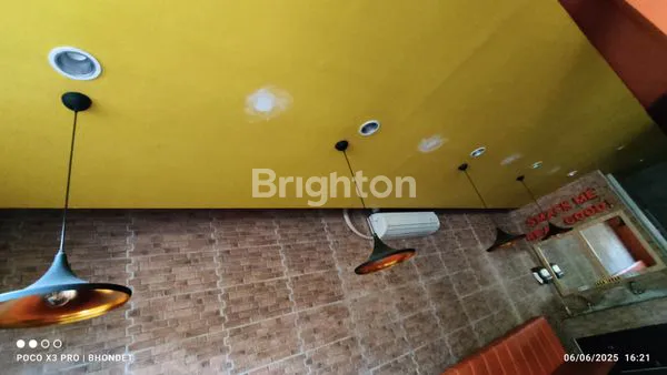 image RUMAH USAHA O JALAN NGAGEL  BEKAS SMACK BURGER  (2)