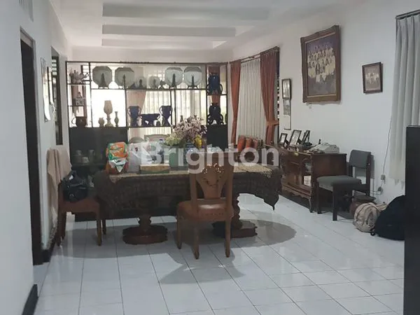image DIJUAL RUMAH 2 LANTAI DI PULO ASEM JAKARTA TIMUR. DI PINGGIR JALAN BESAR DAN BISA UNTUK BUKA USAHA (6)