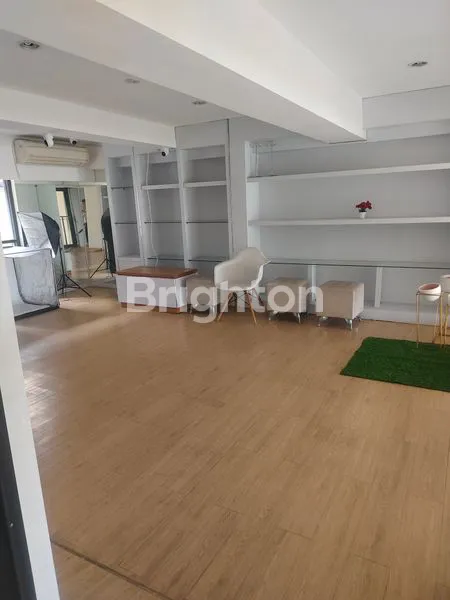 PREMIUM SOHO 4,5 LANTAI DI KEMANG - JUAL 7.5M/SEWANYA 450JT