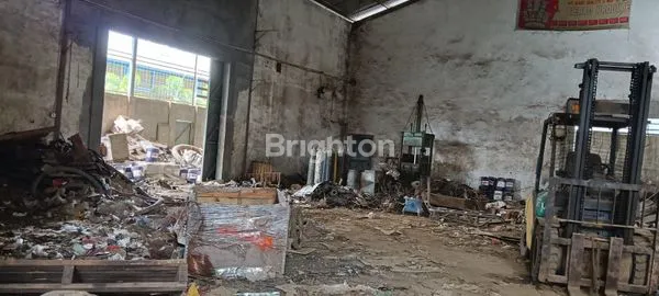 DI SEWAKAN GUDANG PARANG LOE