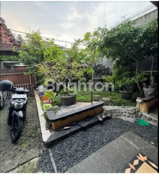 image RUMAH BERGAYA JAWA SIAP HUNI DKT RSUD MATRAMAN DAN KANTOR PUSAT BEA CUKAI SANGAT EKONOMIS JUAL SEGERA (2)