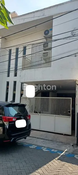 image DIJUAL RUMAH KOST STRATEGIS FULL TERISI DI SURABAYA TIMUR (1)