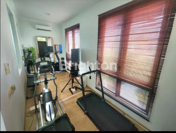 image RUMAH LUKS DAN ASRI DI KEMANGGISAN - JAKARTA BARAT (6)