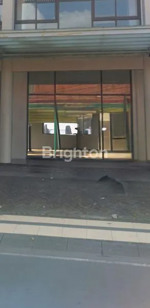 image SEWA RUKO 2LANTAI AREA SEMINYAK (1)