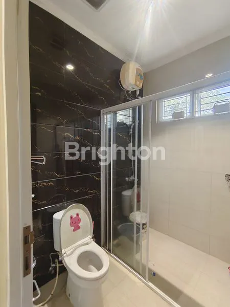 image RUMAH 2 LANTAI DI DELATINOS BSD TANGERANG  (8)