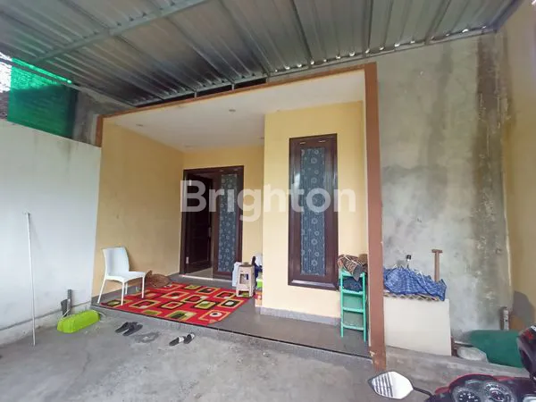 image RUMAH 2 LANTAI SIAP HUNI, AKSES MUDAH DEKAT PASAR (2)