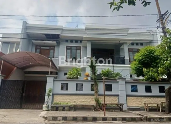 image RUMAH MEWAH TERAWAT MANYAR TIRTOYOSO (1)