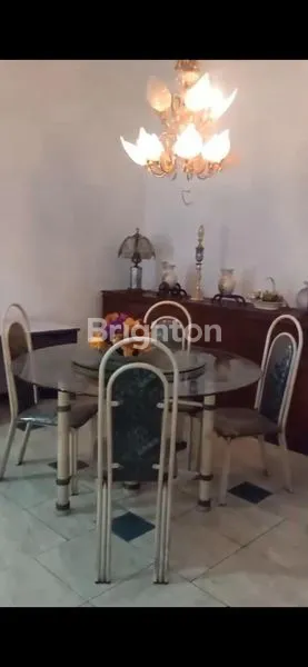 image RUMAH MEWAH TERAWAT MANYAR TIRTOYOSO (3)