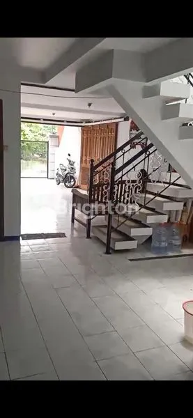 image RUMAH MEWAH TERAWAT MANYAR TIRTOYOSO (7)