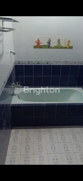 image RUMAH MEWAH TERAWAT MANYAR TIRTOYOSO (8)