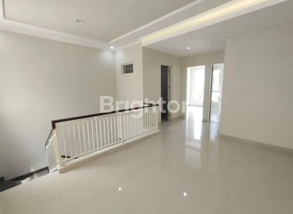 image RUMAH BARU MANYAR TIRTOASRI ROW 3 MOBIL (6)