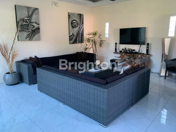 image SPACIOUS PRIVATE VILLA WITH LARGE POOL & GARDEN OASIS. (6)