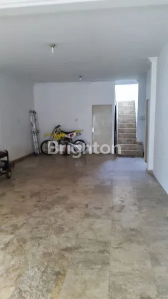 image RUMAH DI JLN. MT. HARYONO (5)