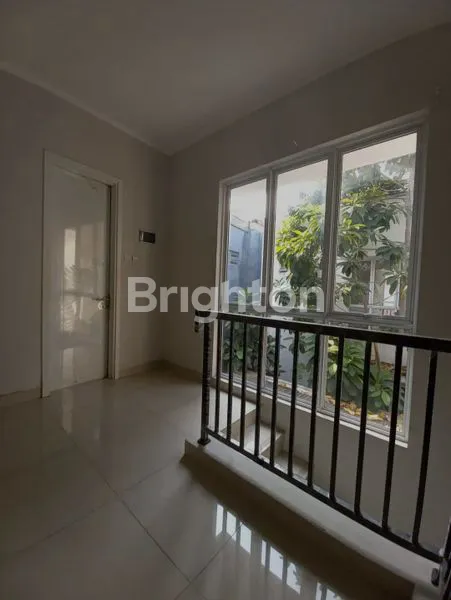image RUMAH CLUSTER BAGUS MURAH DEKAT TRANSMART BINTARO (6)