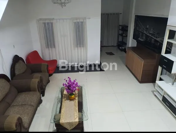 image DIJUAL RUMAH DAERAH TAMAN GRIYA PINGGIR JALAN LEBAR 6 M LANTAI 3 (5)