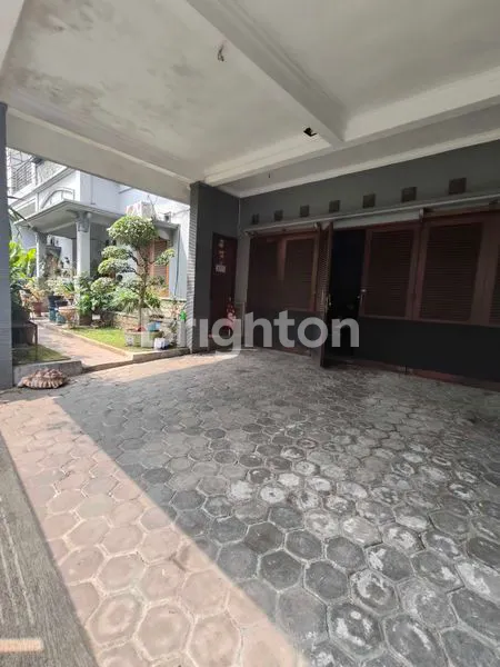image RUMAH STRATEGIS AREA JL BUNGA CENGKEH SOEKARNO HATTA MALANG (3)