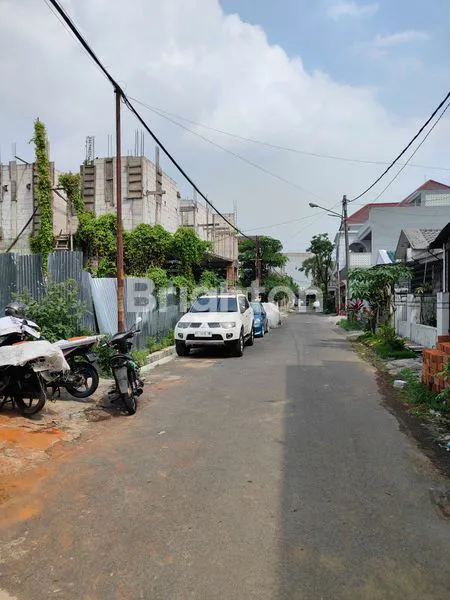 image RUMAH STRATEGIS AREA JL BUNGA CENGKEH SOEKARNO HATTA MALANG (5)