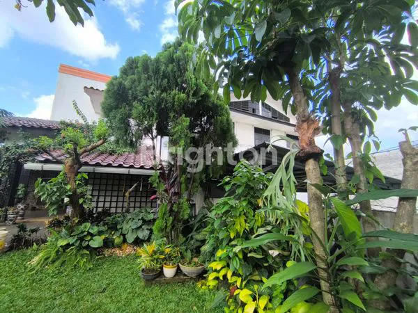 image RUMAH MEWAH JAKARTA TIMUR (7)