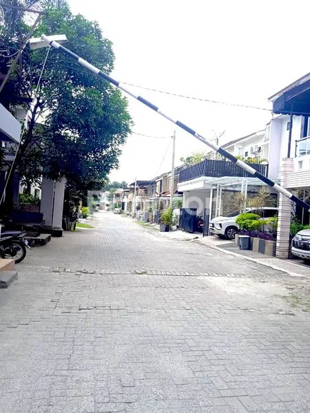 image DIJUAL RUMAH LEBAR 6 METER- KOMPLEK ASOKA RAYA RESIDENCE JL BUNGA ASOKA - MEDAN SELAYANG  (2)