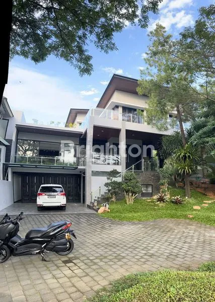 image RUMAH MODERN RIVERSIDE MALANG FULLY FURNISHED SELANGKAH DENGAN HOTEL HARRIS MALANG (2)