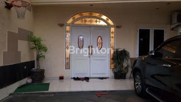 image RUMAH MEWAH 2 LANTAI DI PINGGIR JALAN YANG RAMAI DI PULO ASEM JAKARTA TIMUR (2)