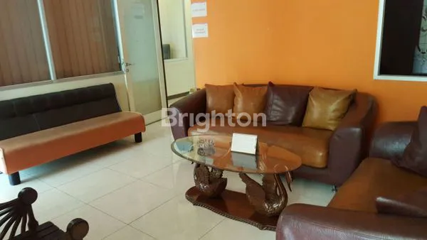 image RUMAH MEWAH 2 LANTAI DI PINGGIR JALAN YANG RAMAI DI PULO ASEM JAKARTA TIMUR (3)