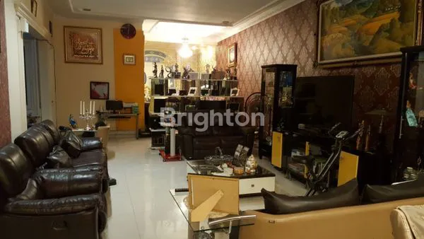 image RUMAH MEWAH 2 LANTAI DI PINGGIR JALAN YANG RAMAI DI PULO ASEM JAKARTA TIMUR (4)